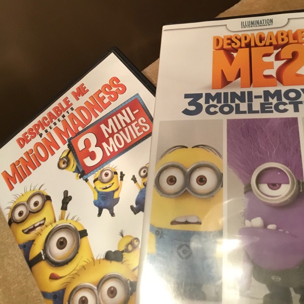 Despicable Me & Despicable Me 2 / Pair / 6/Mini-Movie Collections / 2 DVD’s / 📀
